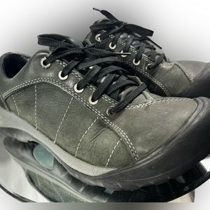 Keen Presidio in great condition.  Their bestseller thus far.